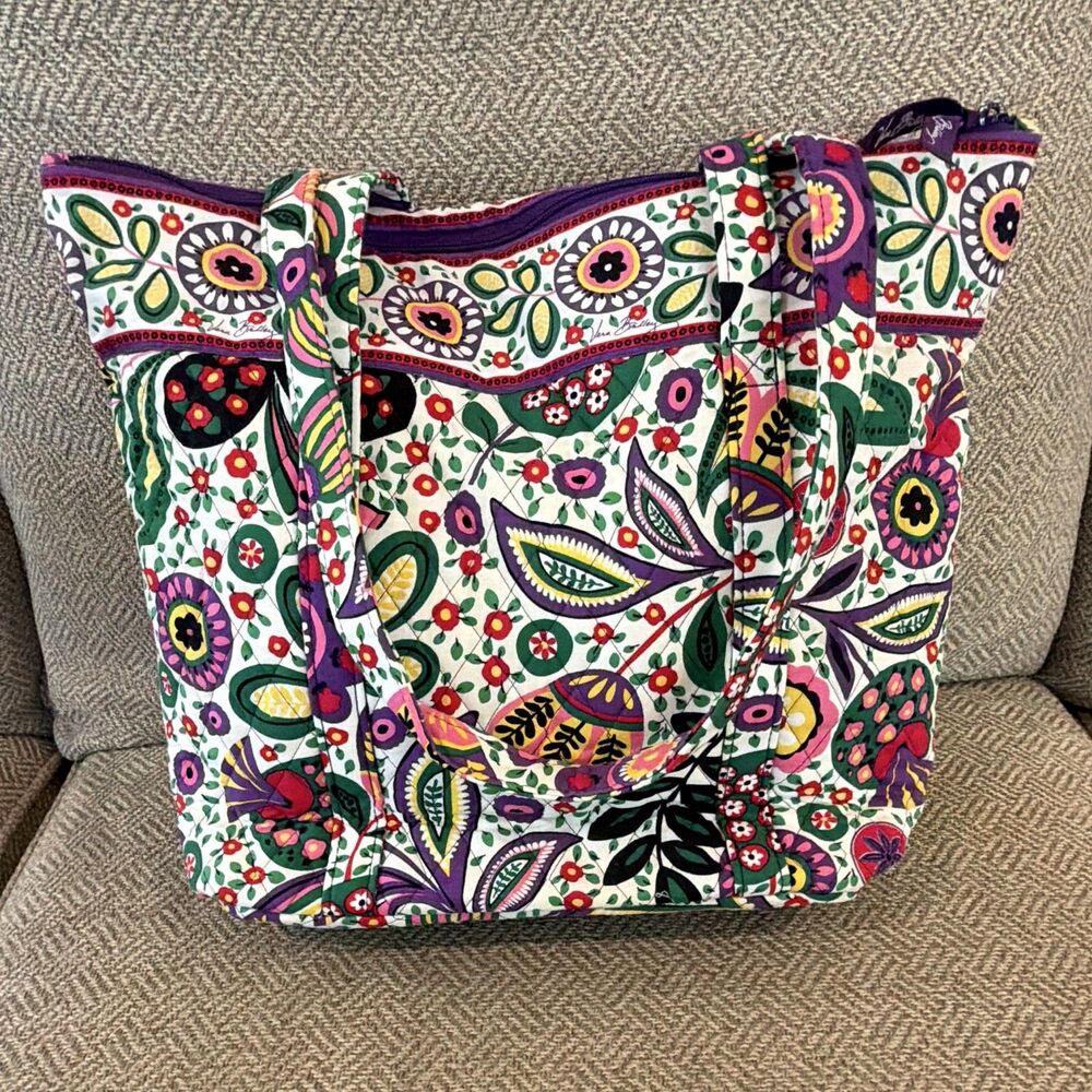 Vera Bradley Quilted Tote Bag Viva La Vera Retired Print Zip Top